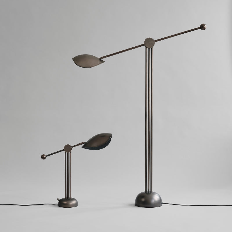 Stingray Floor Lamp - Bronze