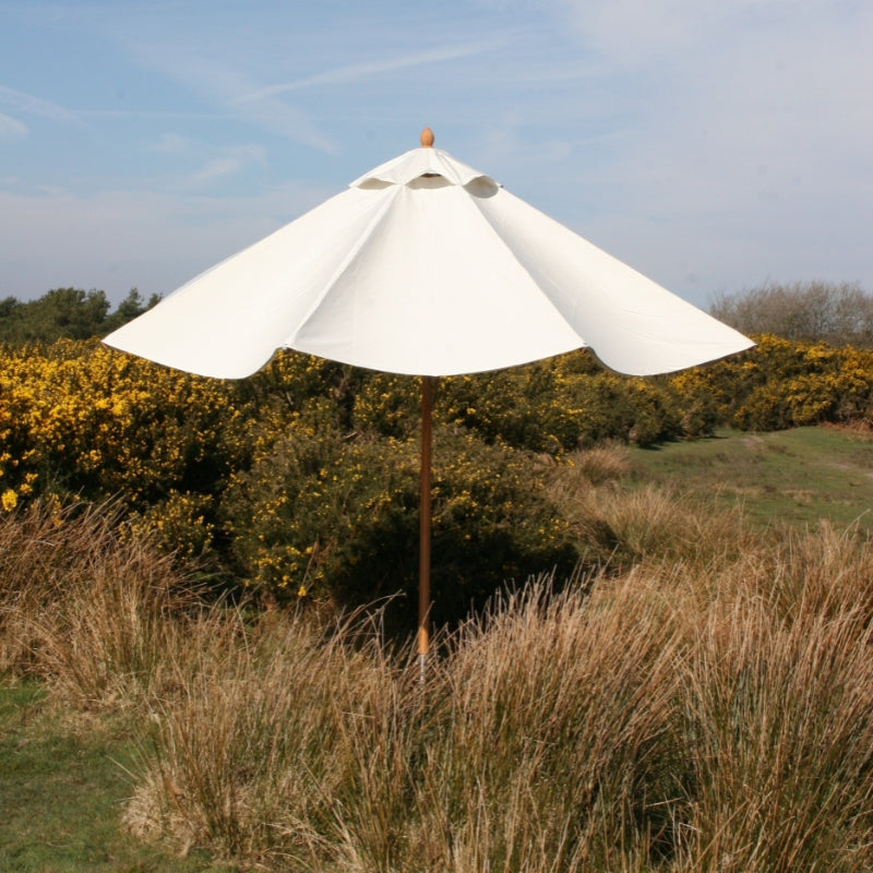 Outdoor Parasol Sunshade in a Off-white Simplicity Fabric