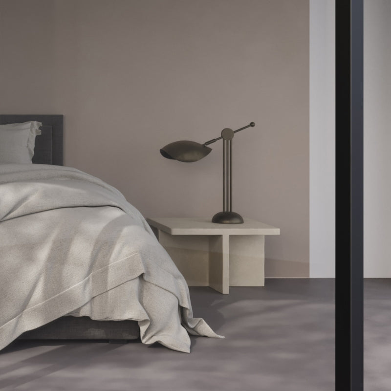 Stingray Table Lamp - Bronze