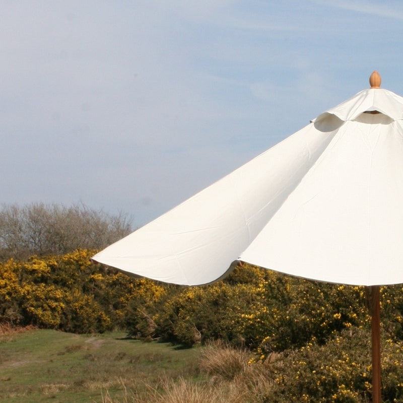 Outdoor Parasol Sunshade in a Off-white Simplicity Fabric
