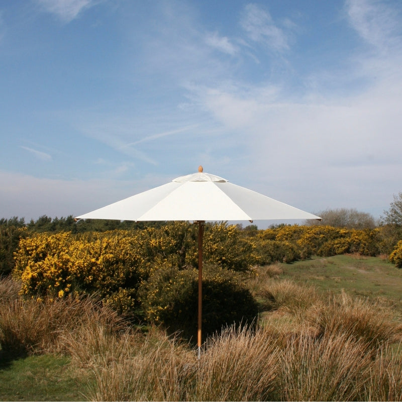 Outdoor Parasol Sunshade in a Off-white Simplicity Fabric