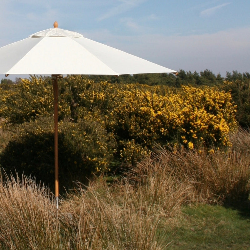 Outdoor Parasol Sunshade in a Off-white Simplicity Fabric