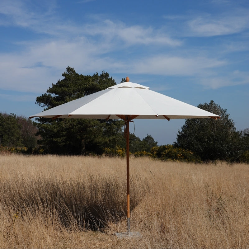 Outdoor Parasol Sunshade in a Off-white Simplicity Fabric