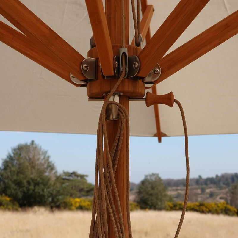 Outdoor Parasol Sunshade in a Off-white Simplicity Fabric