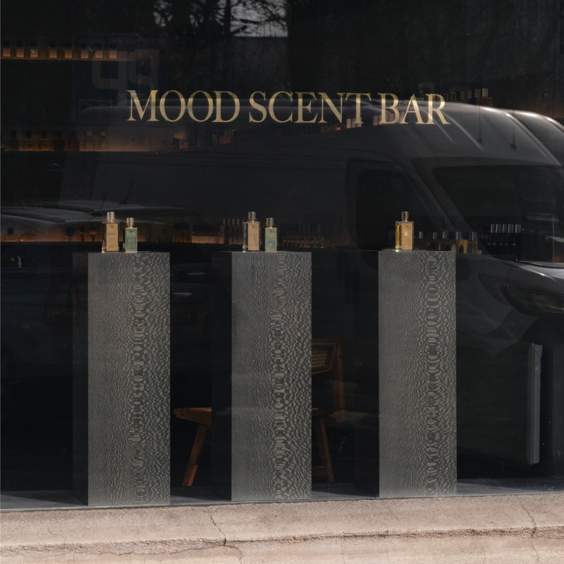 Black Lacewood 90 cm Plinth Column